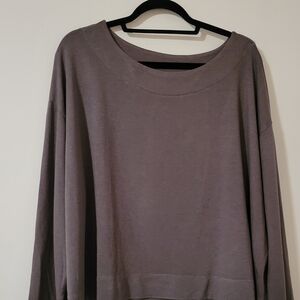 Relaxed Scoop Neck Sweater in Mauve Gray
